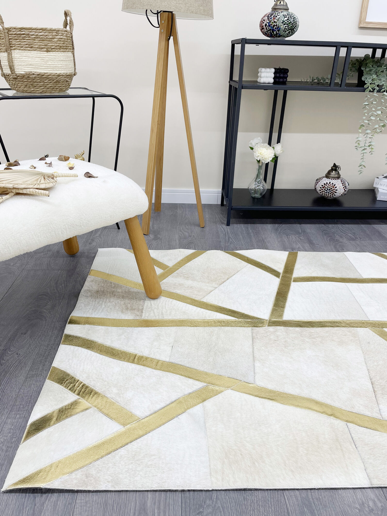 Özel Tasarım Varaklı Krem Gold Deri Patchwork Halı