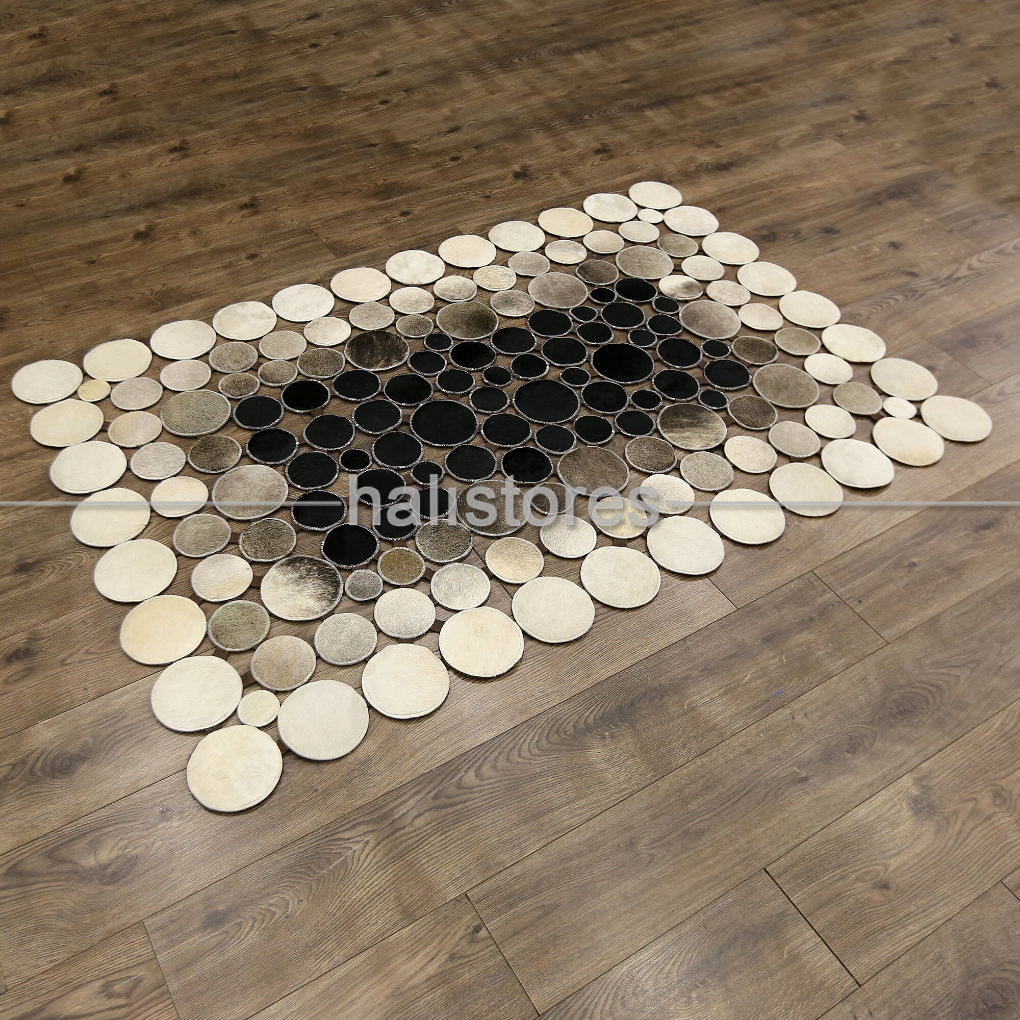 Siyah-Krem Geçişli Deri Patchwork Halı