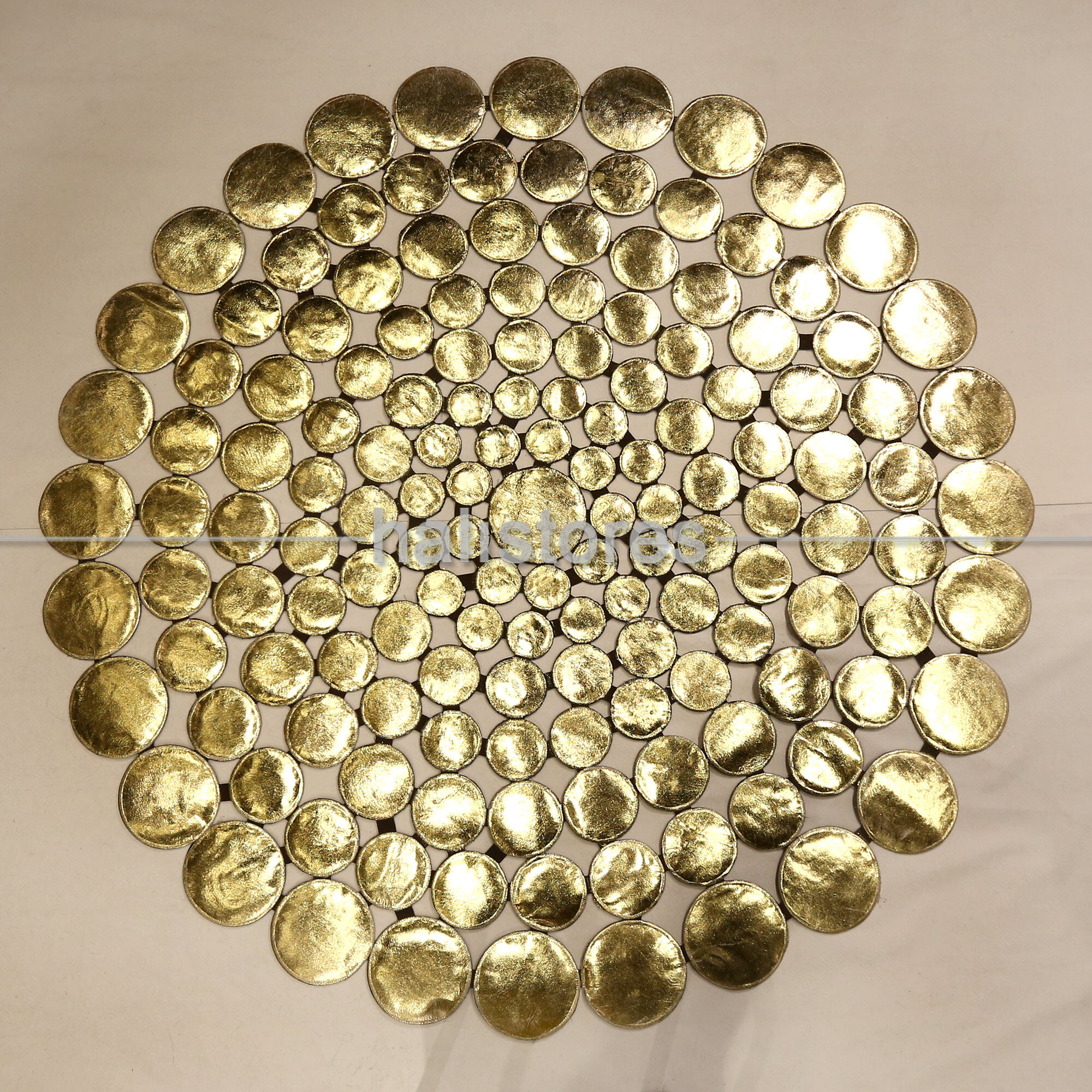 Varaklı Gold Yuvarlak Deri Patchwork Halı